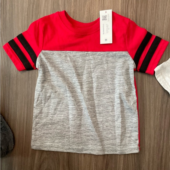 Sesame Street Gray and Red Short Sleeve Tees size 18 months - Picture 4 of 7